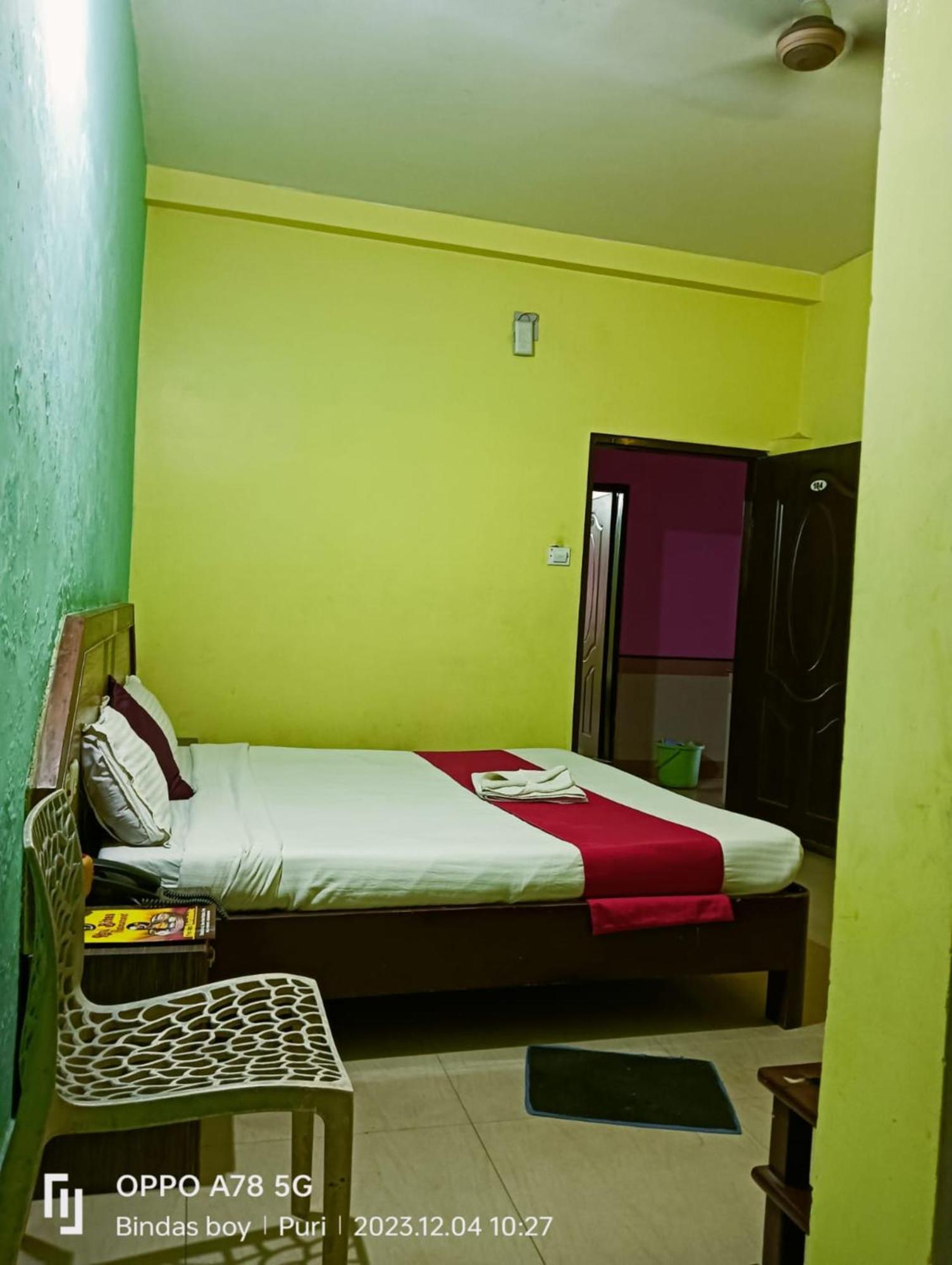 Hotel D2 Holiday Inn -Near Niladri Sea Beach - Puri - Official Verified ภายนอก รูปภาพ