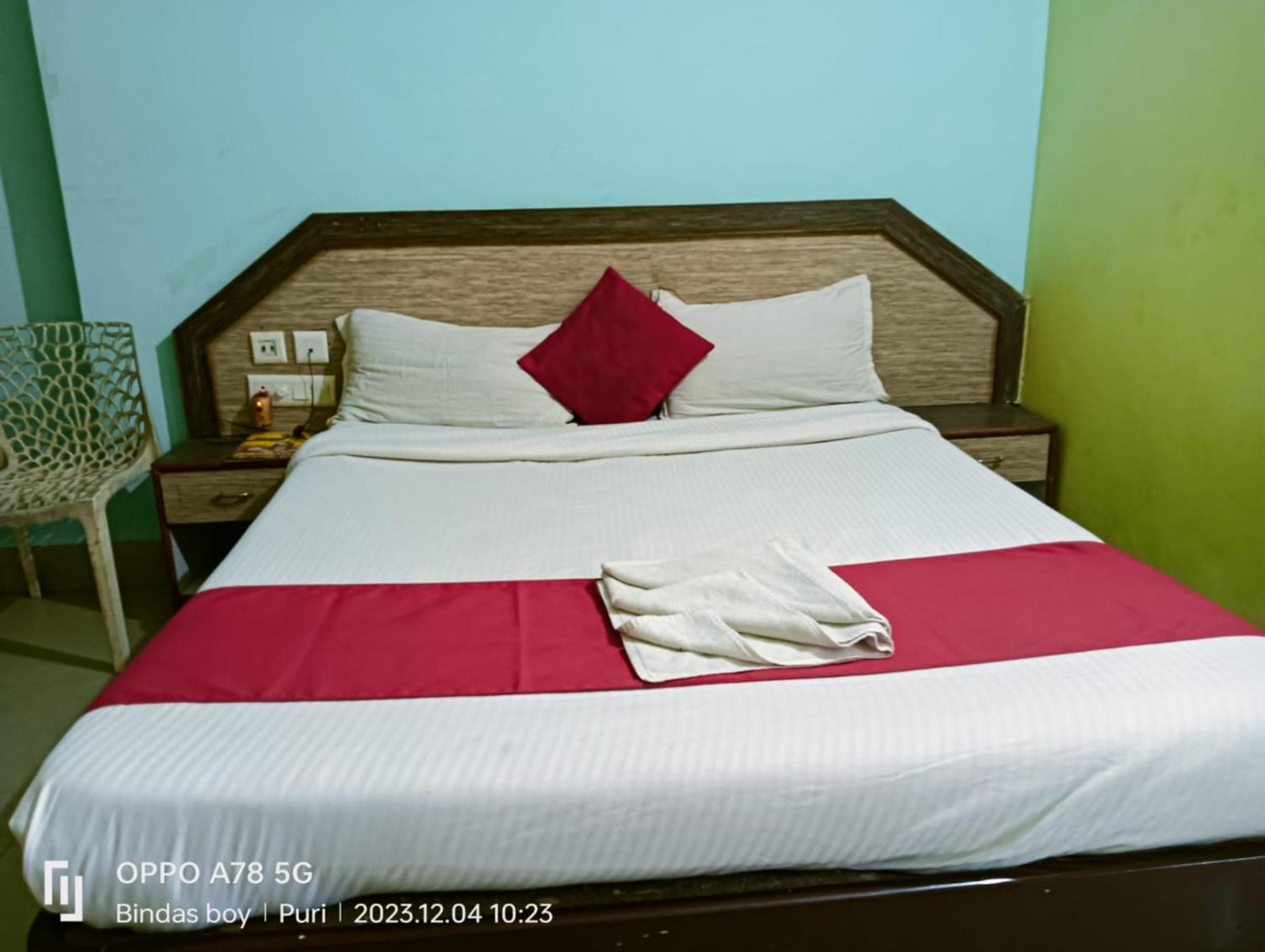 Hotel D2 Holiday Inn -Near Niladri Sea Beach - Puri - Official Verified ภายนอก รูปภาพ